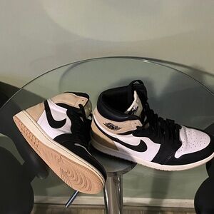 Jordan Women's Sneakers in Black and Cream